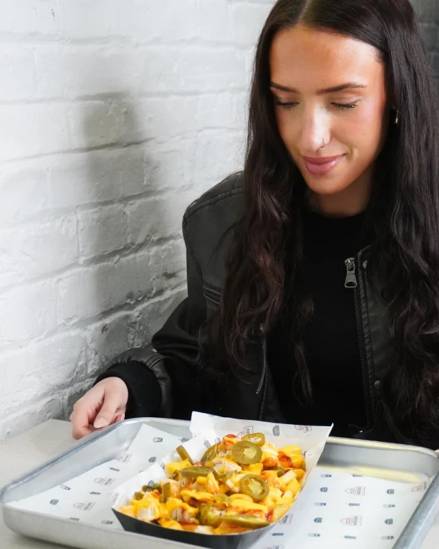 Work? Never heard of her...

No emails. No alarms. Just crispy, cheesy, saucy goodness.

Stop by today!

Available in-store:
📞 Call and collect 01924 907350
🚚 Or for delivery via @ubereats_uk @deliveroo @justeatuk

#beefbrisket #beef #batley #brgrbro #loadedfries