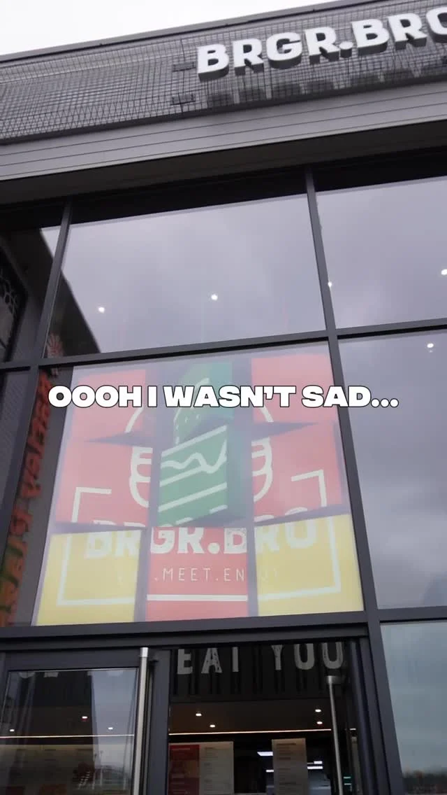 Ooh, I wasn’t sad... I just needed a Brgr Bro 🍔

Available in-store:
📞 Call and collect 01924 907350
🚚 Or for delivery via @ubereats_uk @deliveroo @justeatuk

#beefburger #burger #brgrbro #leedsfood #leedstakeaway #batley